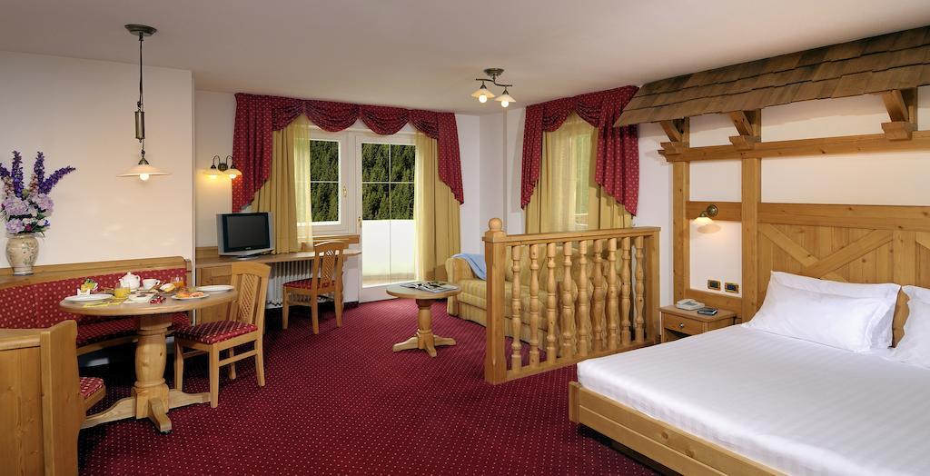Hotel La Perla Canazei Chambre photo